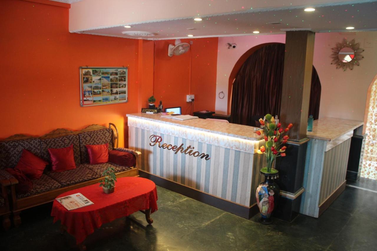 Hotel Lake Queen Rambha 외부 사진